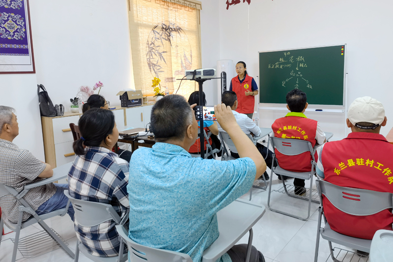 广西交通职业技术学院开展消费帮扶助力乡村振兴